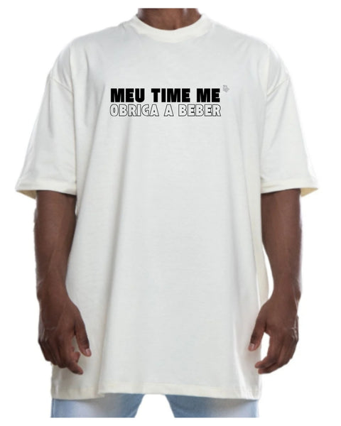 Camiseta - Meu time me obriga a beber | Estilo Butiquim