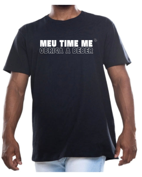 Camiseta - Meu time me obriga a beber | Estilo Butiquim
